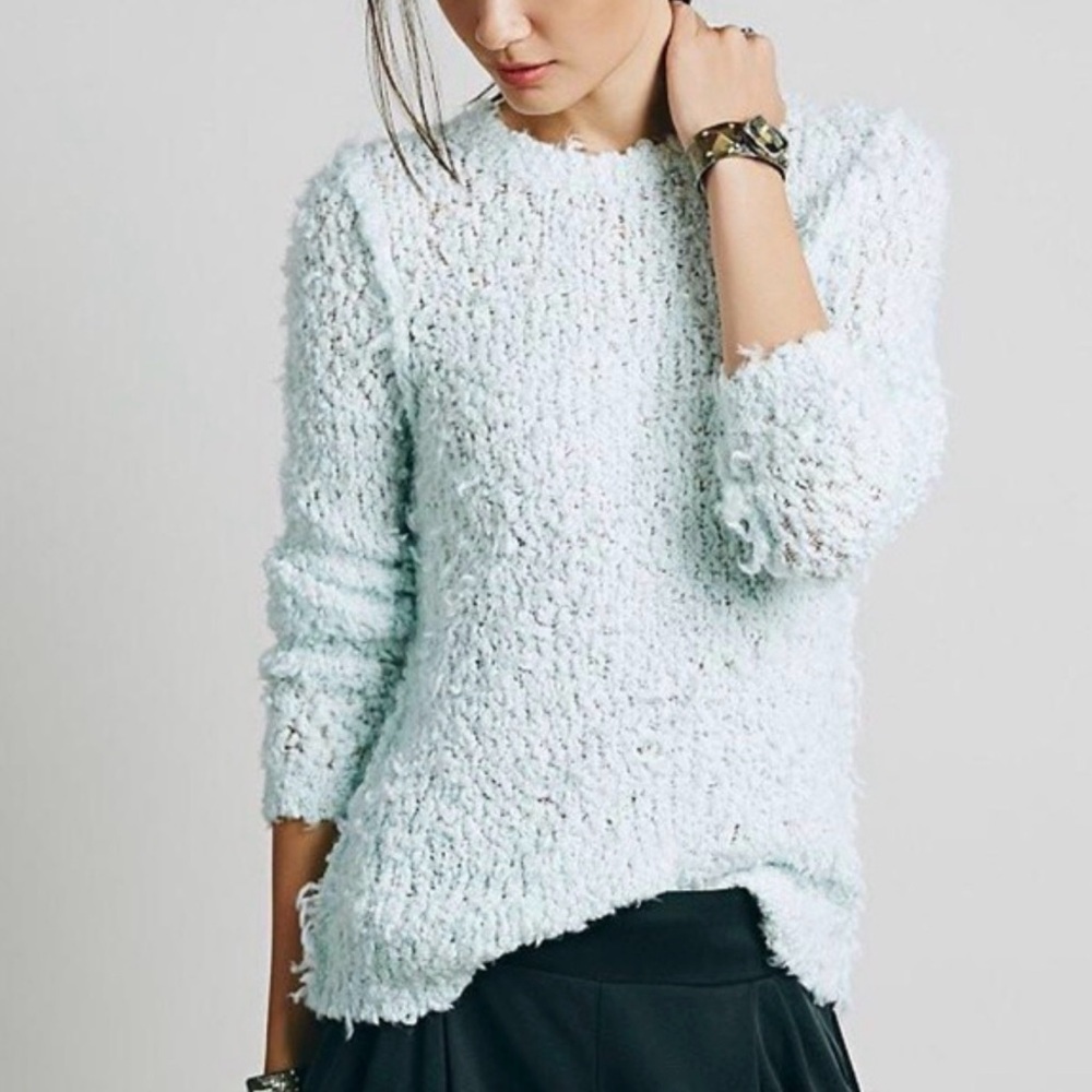 Free People Women Mint Green “September Song” Fuzzy Pullover Sweater. Size:Small